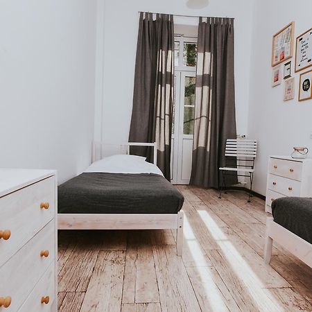 Hôtel Erasmus Dorm à Varsovie Extérieur photo