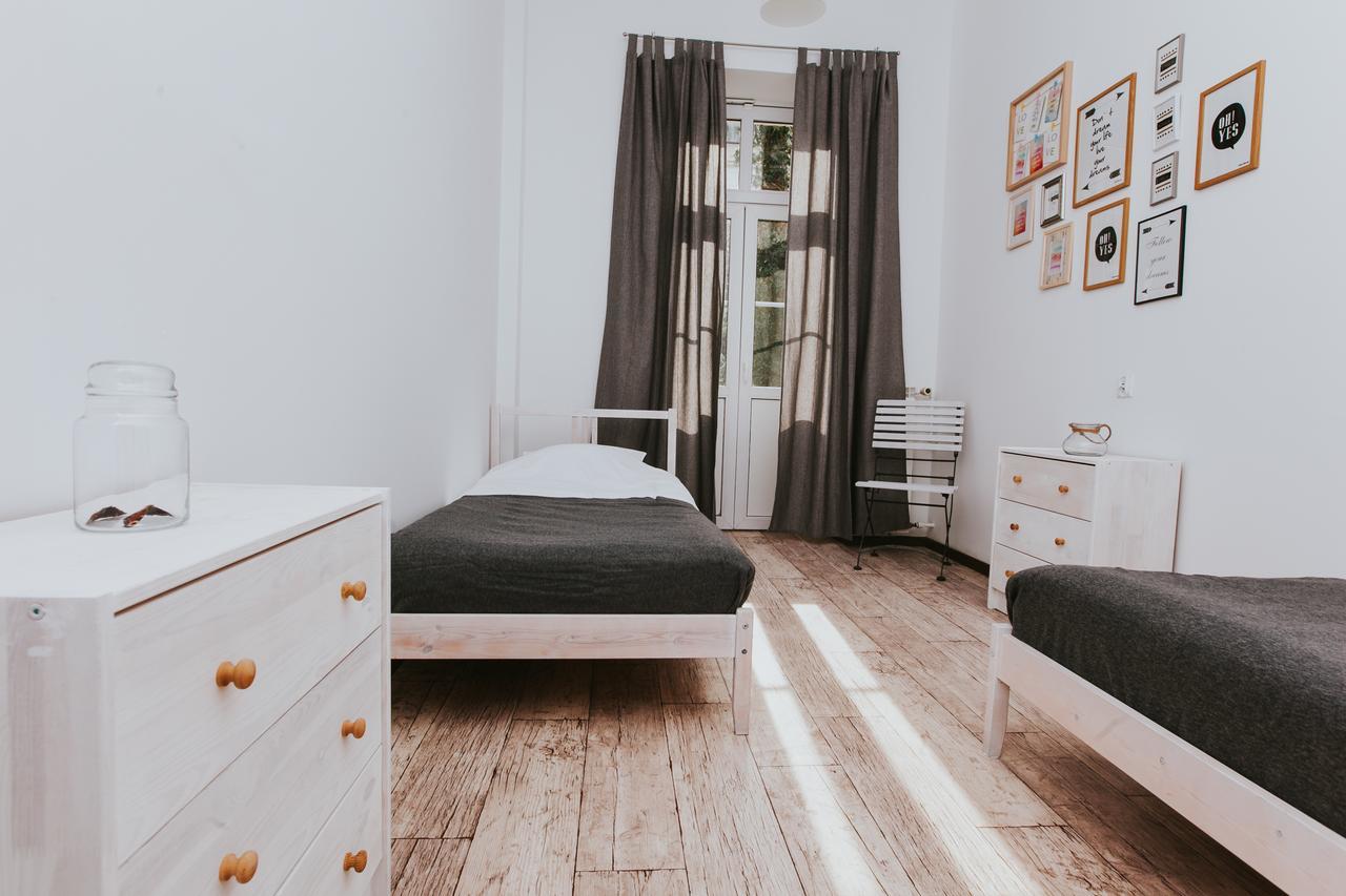 Hôtel Erasmus Dorm à Varsovie Extérieur photo