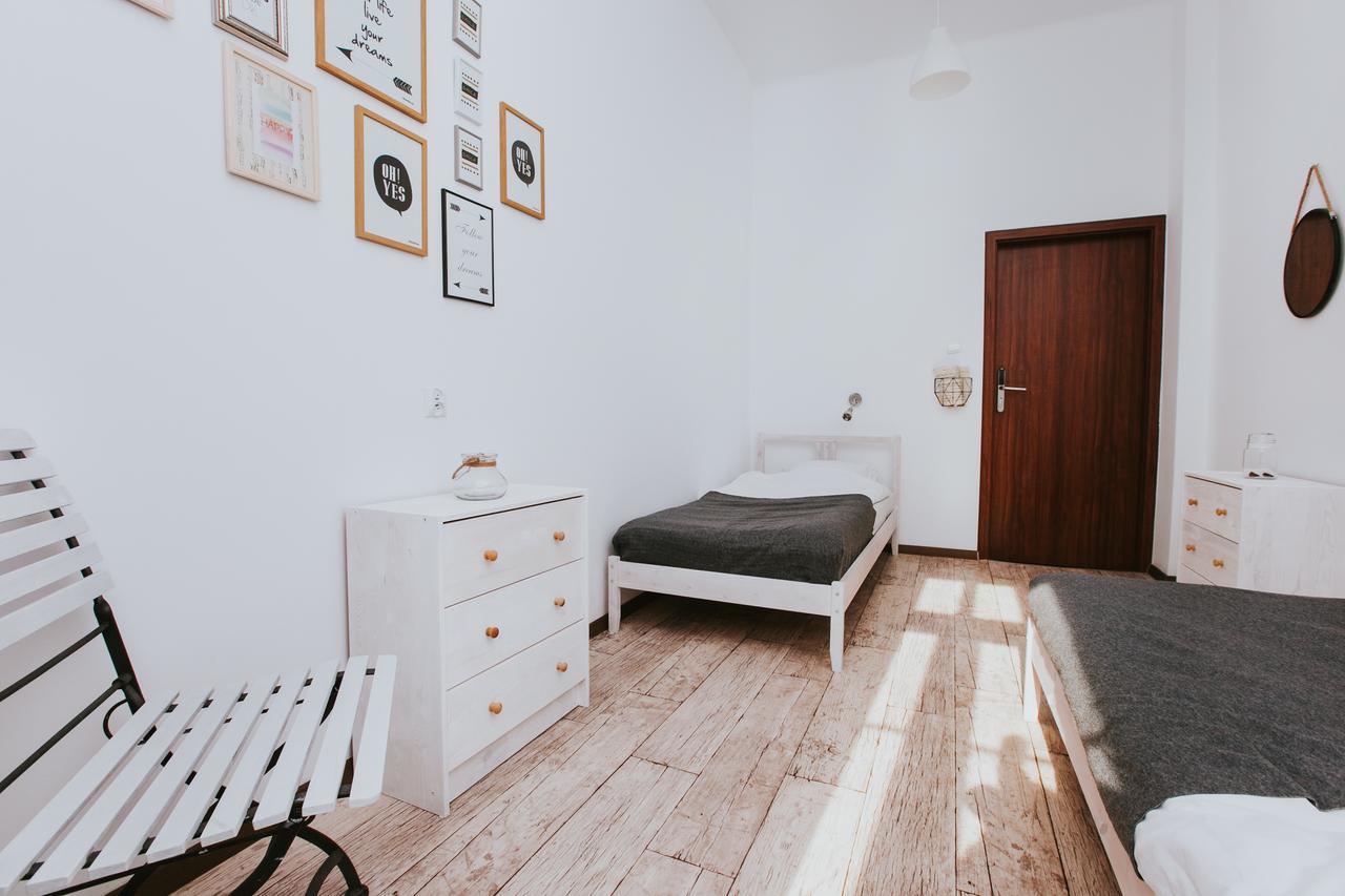 Hôtel Erasmus Dorm à Varsovie Extérieur photo