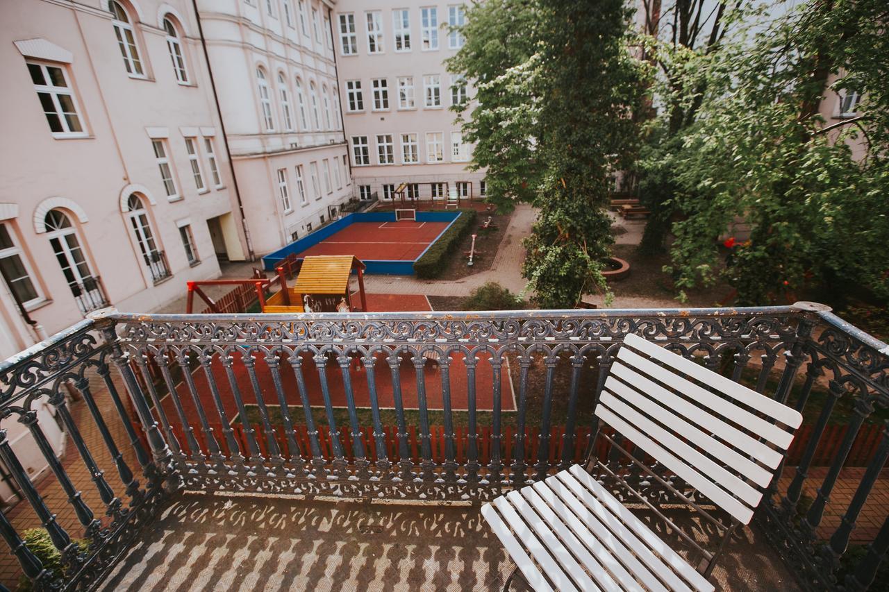 Hôtel Erasmus Dorm à Varsovie Extérieur photo