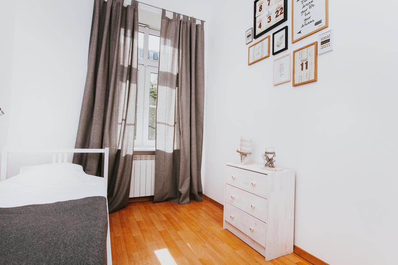 Hôtel Erasmus Dorm à Varsovie Extérieur photo