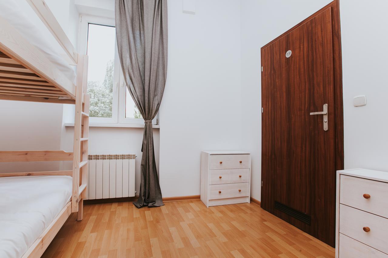 Hôtel Erasmus Dorm à Varsovie Extérieur photo