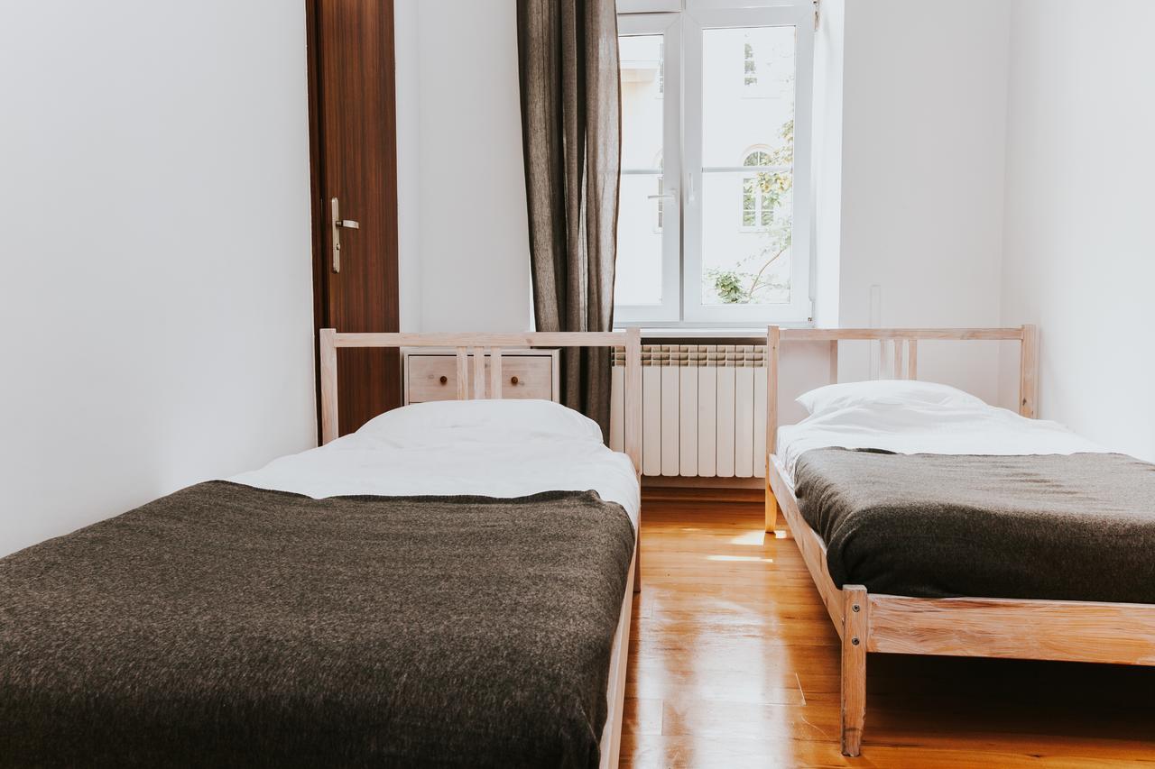 Hôtel Erasmus Dorm à Varsovie Extérieur photo