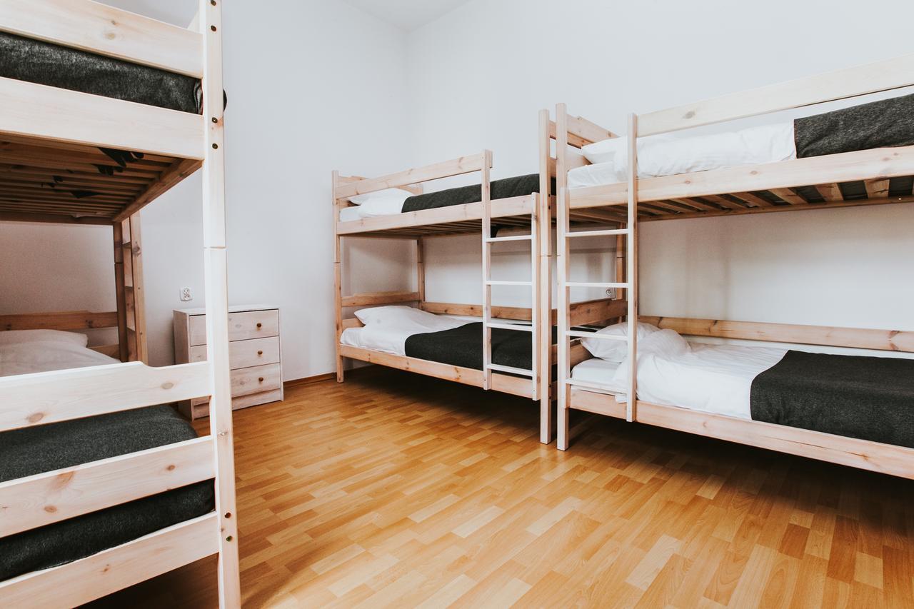 Hôtel Erasmus Dorm à Varsovie Extérieur photo