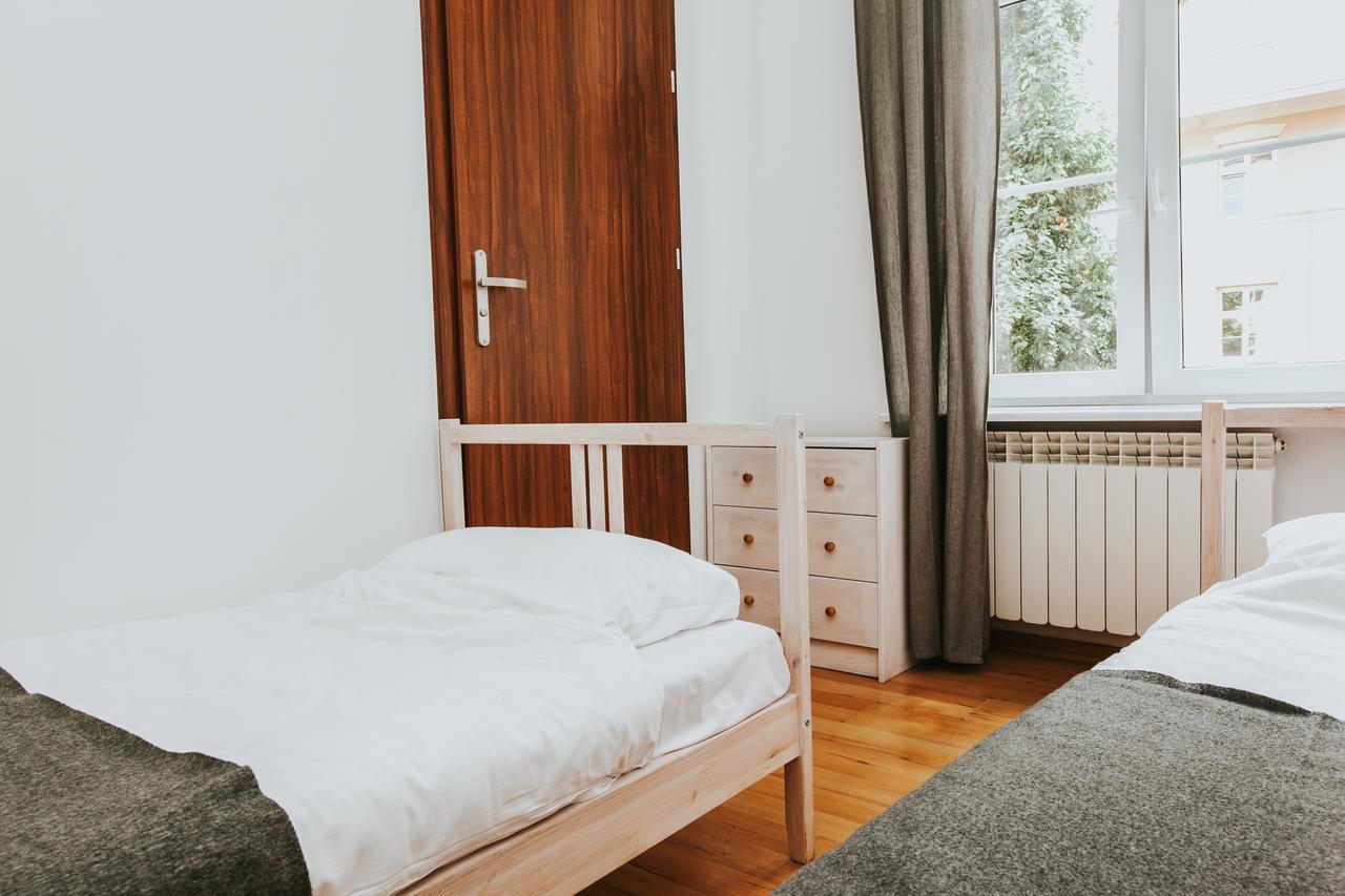 Hôtel Erasmus Dorm à Varsovie Extérieur photo