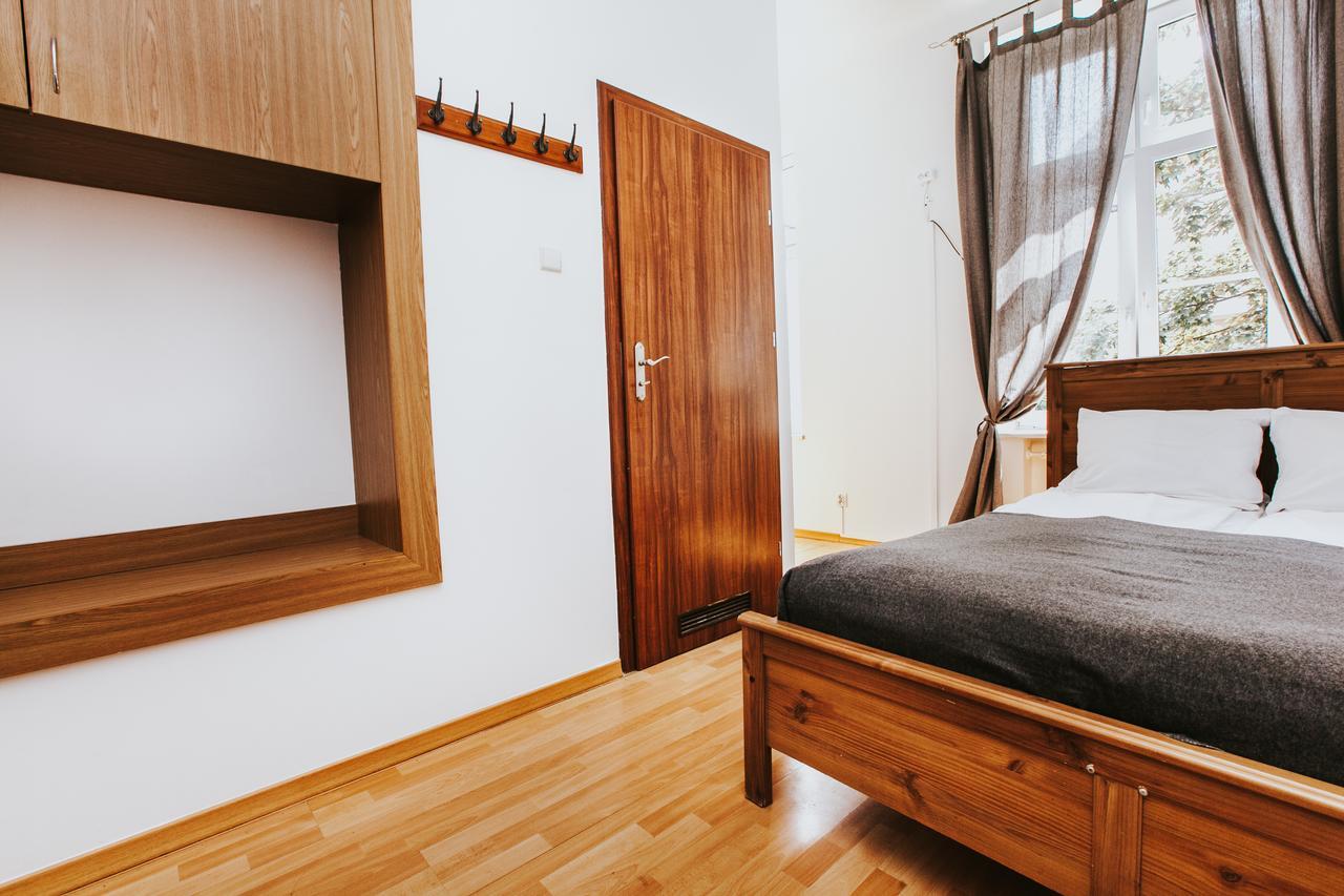 Hôtel Erasmus Dorm à Varsovie Extérieur photo